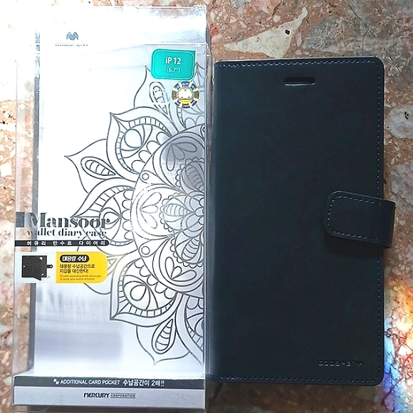 NWT iPhone 12 Diary/Wallet Case Navy - Picture 10 of 12